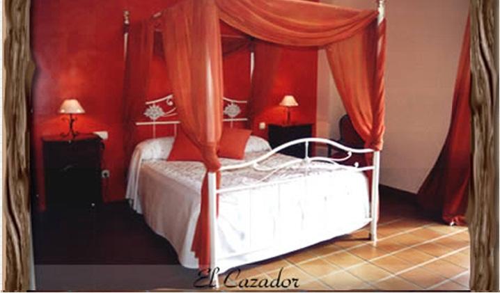 Hotel Rural Hojaranzos Tejeda de Tiétar Quarto foto